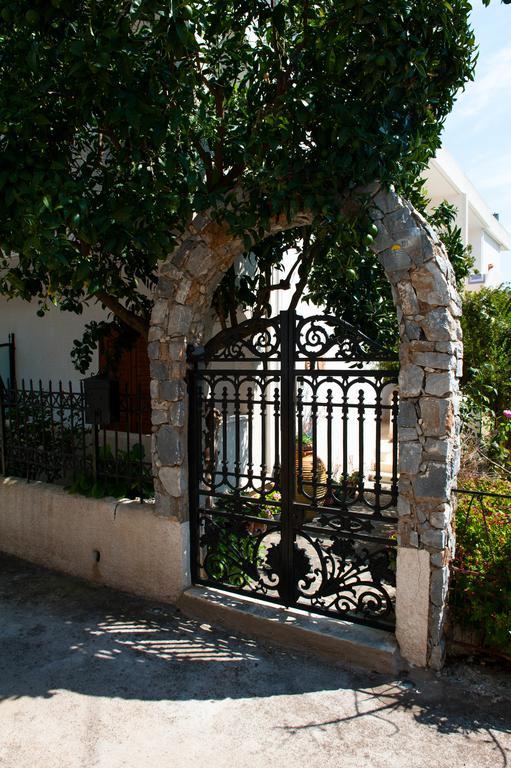 Studios Margarita Apartment